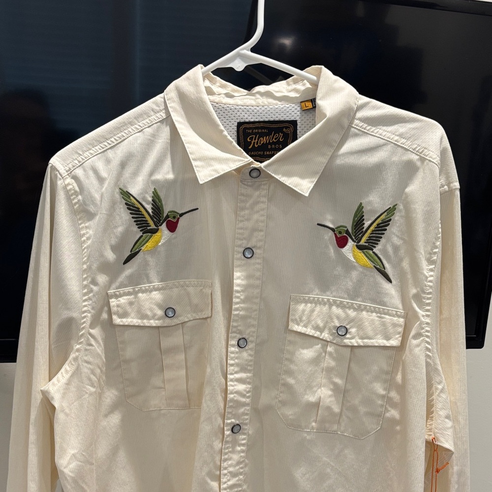 Howler Brothers Cream Snap-Front Shirt with Embroidered Hummingbirds. Never Worn